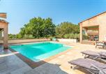 Location vacances Saint-Quentin-la-Poterie - Obofix-1