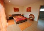Location vacances Braga - Superb Esposende Villa 5 Bedrooms Villa Agobar Tennis Court-4