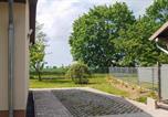 Location vacances  Gare de Greifswald - Nice Home In Behrenhoff With Kitchen-2