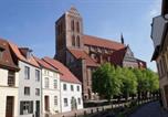 Location vacances  Gare de Wismar - Nikolaiblick Loft mit Klimaanlage - Abc292-2
