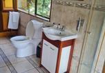 Location vacances East London - Luxurious 9-Bedroom House Rental with Private Entrances-1