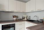 Location vacances  Hauts-de-Seine - Pretty cocoon of love close to the City of Light-3