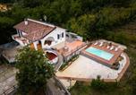Location vacances  Ville métropolitaine de Catane - Tenuta Carbone - Con piscina e parcheggio privato-1