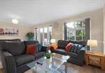 Location vacances Wargrave - 4 Bedroom Family House with Parking and Garden-1