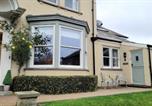 Location vacances East Ayton - East Wing Cottage - Peaceful Village Retreat with Tennis Court Access-3