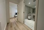 Location vacances  Gare de Dorridge - Modern Studio in Central Solihull near Nec-4