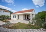 Location vacances Ston - Seaside holiday house Mali Ston (Peljesac) - 13443-1