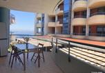 Location vacances  Province de Gorizia - Lovely nest with lagoon view and terrace in Grado-1