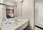 Hôtel Gretna - Americas Best Value Inn - Roxboro-3