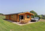 Location vacances Cheriton Bishop - Bluebell Lodge-1