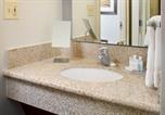 Hôtel Chester - Courtyard by Marriott Richmond Airport-4