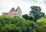 Hôtel Pérouges - Domaine de Sainte-Croix-1