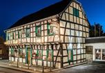 Hôtel Alfter - Land-Hotel Zum Schwan, Garni E-Ladestationen, -Spätanreise möglich-, Nähe Phantasialand Nähe Palmenparadies Euskirchen-1