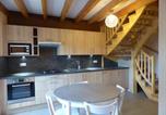 Location vacances  Allier - Ancien Atelier Cosy pour Vacances en Montagne - Fr-1-489-140-2