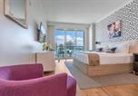 Location vacances  Parc national des Everglades - Two King Suites, Heart of Coconut Grove-1