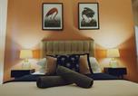 Location vacances Poole - Splash of Colour Bournemouth Sleeps 4 Free Parking-2