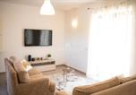 Location vacances Bracciano - Natuscia Trevignano - Francesconi Villa with Garden-4