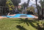 Location vacances  table mountain - Adventurecapetown offers Private Room with Pool Access-3
