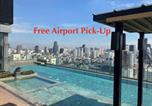 Location vacances Khlong Toei - Free Airport Pick Up Rooftop Pool Gym near Bts Emquartier Shopping city center-1