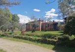 Location vacances Hervás - Complejo Aldea Vetonia check out hasta las 20h parque de mascotas zonas infantiles ideal grupos parejas familias infórmate Apertura piscina 1 de Mayo-2