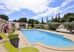 Location vacances Grans - Beautiful Home In Lancon De Provence-1