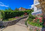 Location vacances Primorsko-Goranska - Apartments in Novi Vinodolski 39102-2