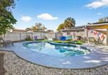 Location vacances Brandon - Family Putting Green Oasis Bbq Cornhole Heated Pool-1