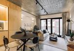 Location vacances Lisbon - Azenhas - 1 bedroom and parking in Santo António-1