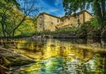 Location vacances Loro Ciuffenna - 1800s Stone House With Hot Tub And River Access-1