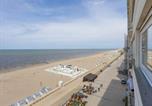 Location vacances Flanders - Bright apartment with frontal sea view-4