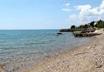 Location vacances Starigrad - Apartments with parking space Starigrad - Paklenica - 25358-4