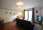 Location vacances Manchester - Stylish 1br Retreat with Garden and Rustic Kitchen-1