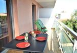 Location vacances Cavalaire-sur-Mer - Appartement Climatisé 2p avec Parking, Proche Plage et Commerces à Cavalaire - Fr-1-226b-99-1