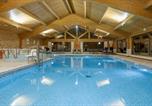 Location vacances Over Kellet - Sandmartin Lodge a lakeshore haven Pine Lake Resort-4