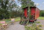 Location vacances Llanfrynach - Tilly Gypsy-style Caravan Hut-1