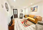 Location vacances  Gare de Swindon - Freshbrook House-2