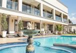 Hôtel Sandton - Inn and Out Plus Craighall-1