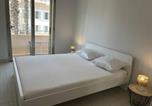 Location vacances Bord de mer de Le Lavandou - Appartement 3 Pièces Climatisé, Vue Mer, Centre-Ville Le Lavandou - Fr-1-251-863-4