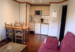 Location vacances Besse-et-Saint-Anastaise - Appartement cosy pour 4 à Super-Besse avec parking - Fr-1-814-178-2
