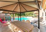 Location vacances Saint-Quentin-la-Poterie - Obofix-3