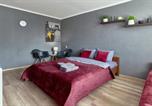 Location vacances Kiev - Две Больших Спальни - улица Бассейная 11 метро Дворец спорта напротив Тц Гулливер Улица Крещатик 1 минута-2