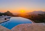 Location vacances Les Adrets-de-l'Estérel - Villa 10 pers piscine privée près de Cannes-4