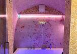 Location vacances  Province de Brindisi - Dimora Suite-4