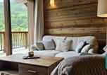 Location vacances Saint-Sorlin-d'Arves - Appartement Hameau Du Moulin HM 302-4