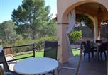 Location vacances Torroella de Montgrí - Casa acogedora con jardín y piscina en zona tranquila cerca de la playa en L'Estartit - Es-323-16-3