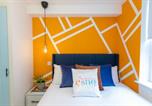 Location vacances La cathédrale Saint Michael de Coventry - 5 bed 5 bath house, free parking, patio garden - Esho Stays-1