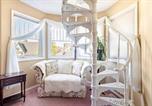 Location vacances High River - Charming Victorian Home in Okotoks Elegant Comfort Modern Convenience-1