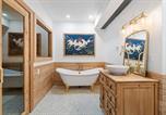 Location vacances Longview - 8ft Ceilings Basement Sauna Retreat-1