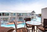 Location vacances Salamander Bay - Pacific Blue 245-265 Sandy Point Rd - Dual Key Access, air conditioned unit with resort facilities and linen supplied-1