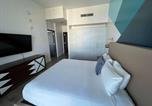 Location vacances Hollywood - Ocean View Balcony Condo with Rooftop Pool-3